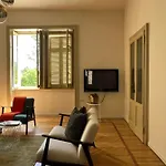 Private Near Bellagio On בית נופש