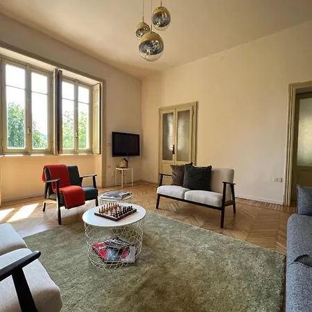 Private Near Bellagio On